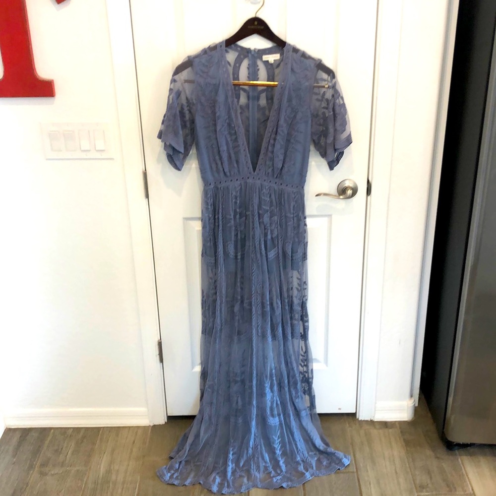 Lace Dress w Deep Plunge Neckline